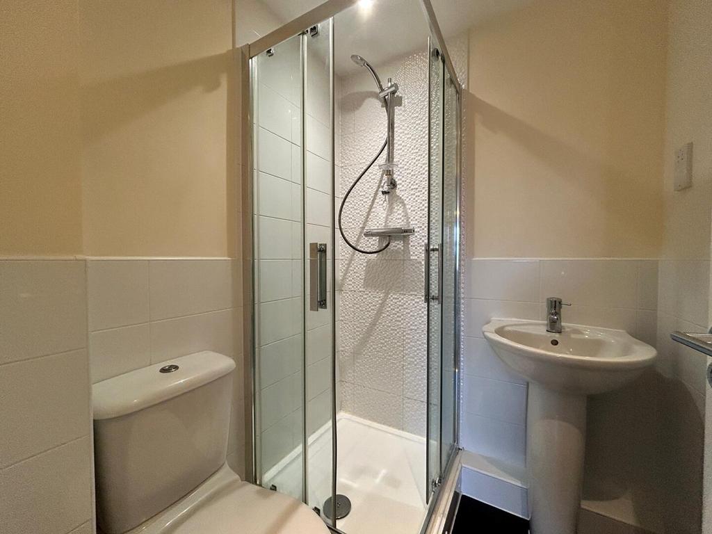 Ensuite to Main Bedroom