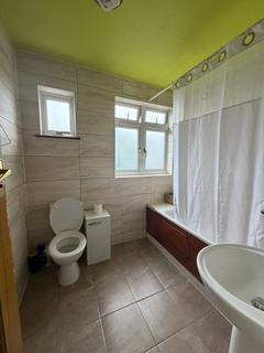 3 bedroom house to rent, Clarendon Road, London N18