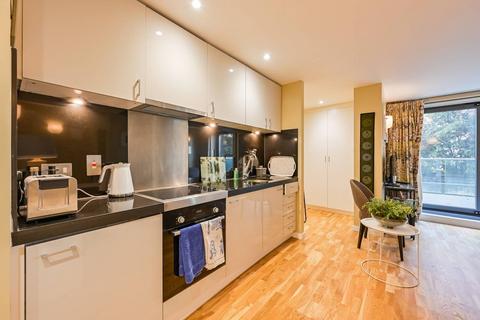 undefined, New Providence Wharf, Canary Wharf, London, E14