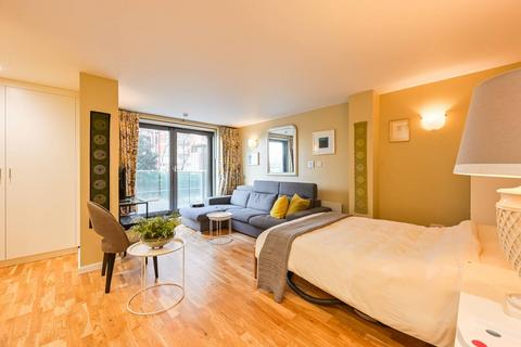 undefined, New Providence Wharf, Canary Wharf, London, E14