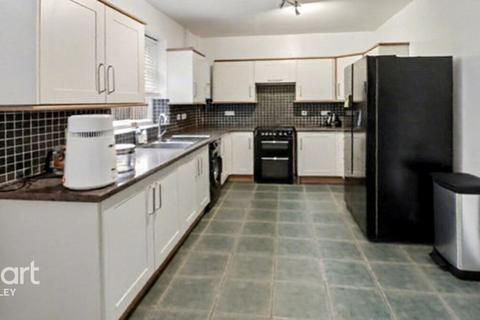 undefined, Stockingstone Road, Luton