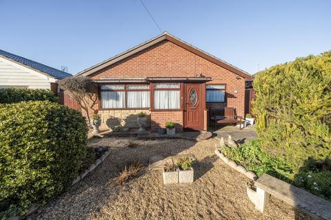 2 bedroom detached bungalow for sale, Roundstone Way, Selsey, PO20