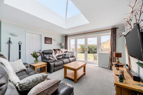 4 bedroom semi-detached house for sale, Stane Street Close, Pulborough, RH20