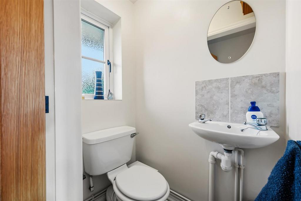 Ground floor WC.jpg