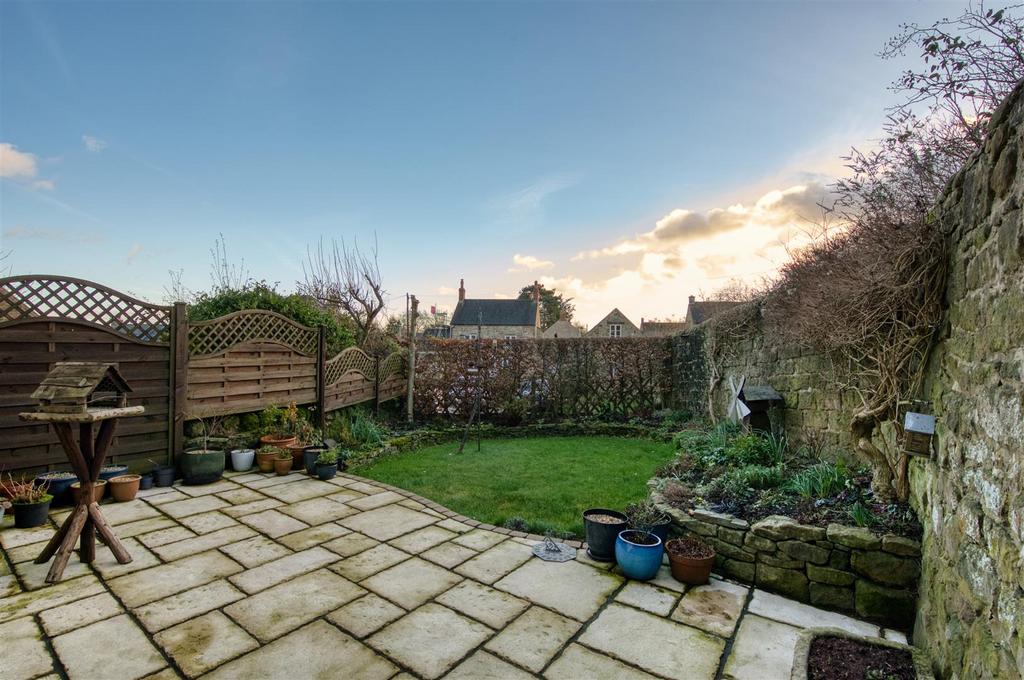 Rear Garden from side path.jpg