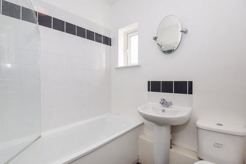 1 bedroom flat to rent, Tresco Road, London, SE15