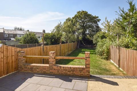 1 bedroom flat to rent, Tresco Road, London, SE15