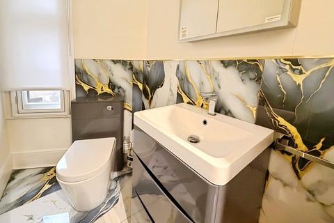 1 bedroom in a house share to rent, Sussex Square, East Sussex BN2