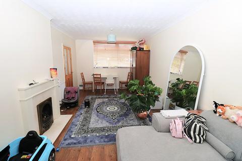 2 bedroom terraced house for sale, Austen Road, Farnborough GU14