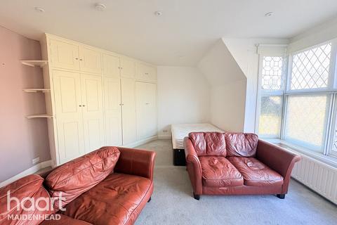 undefined, Bath Road, Maidenhead