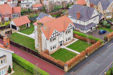 5 bedroom detached house for sale, Sussex Avenue, Harrogate, North Yorkshire, HG1