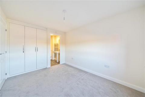 4 bedroom detached house to rent, Rugby CV22