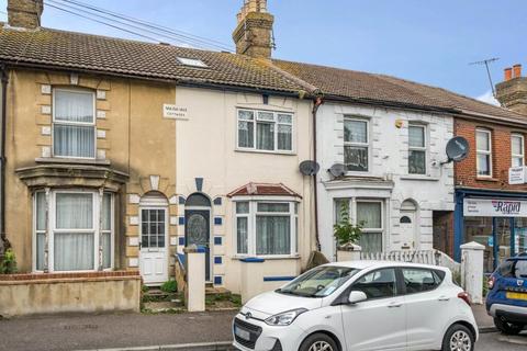 3 bedroom terraced house for sale, Station Road, Gillingham ME8