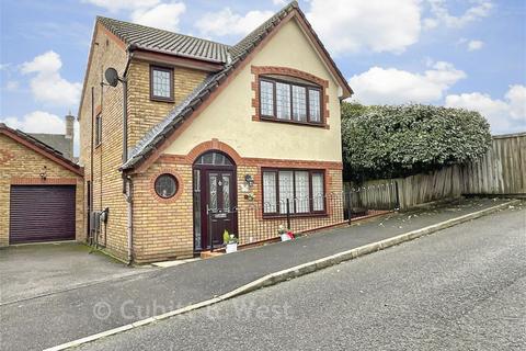 3 bedroom detached house for sale, Pipit Meadow, Uckfield, East Sussex