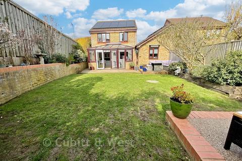 3 bedroom detached house for sale, Pipit Meadow, Uckfield, East Sussex