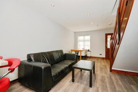 2 bedroom end of terrace house for sale, Daintry Close, Harrow HA3
