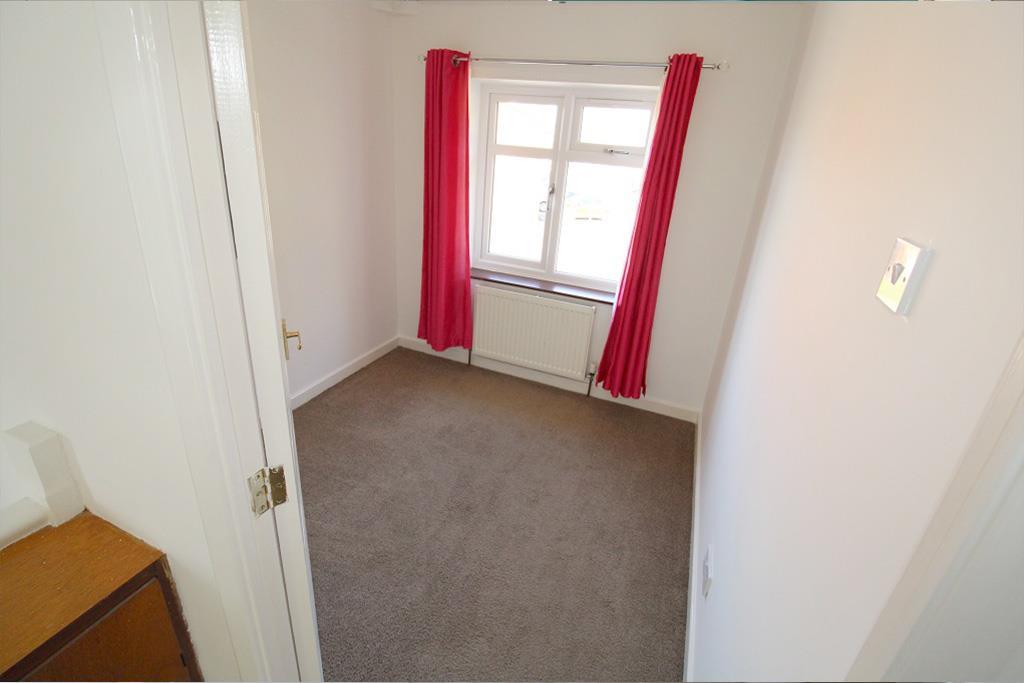 Bed 33.jpg