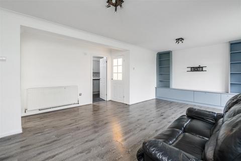 2 bedroom apartment to rent, Touchwood Hall Close, Solihull
