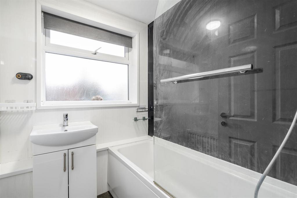 53 Touchwood Hall Close 4.jpg