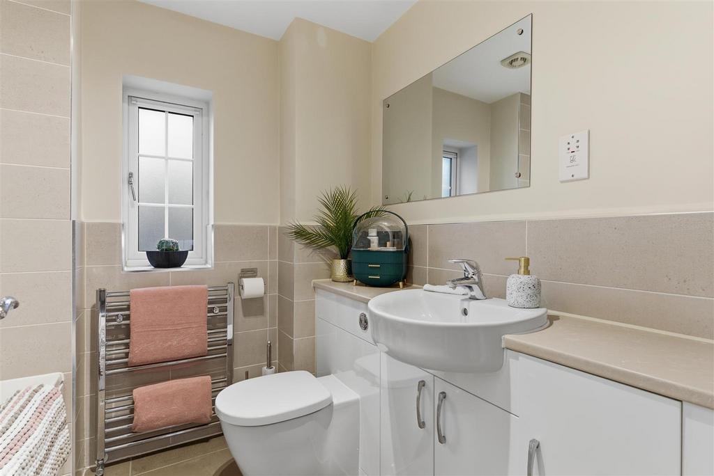 Family Bathroom.jpg
