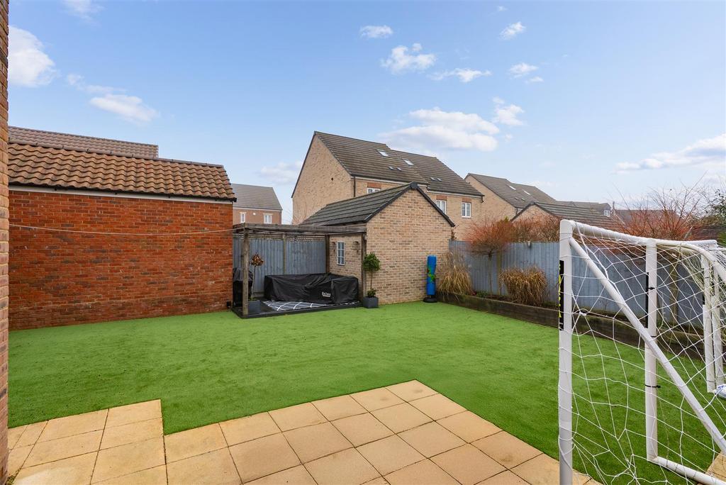 Rear Garden 1.jpg