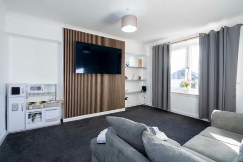 2 bedroom flat for sale, Hunter Place, Shotts, North Lanarkshire, ML7 4EB