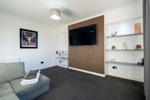 2 bedroom flat for sale, Hunter Place, Shotts, North Lanarkshire, ML7 4EB