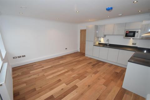 1 bedroom flat to rent, 1a Star Street London