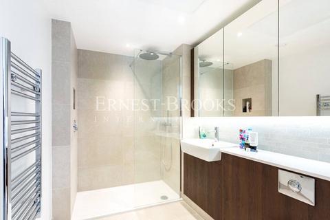 3 bedroom apartment to rent, Landmark Pinnacle, Canary Wharf, E14