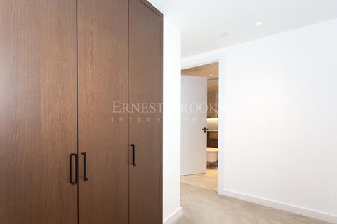 3 bedroom apartment to rent, Landmark Pinnacle, Canary Wharf, E14