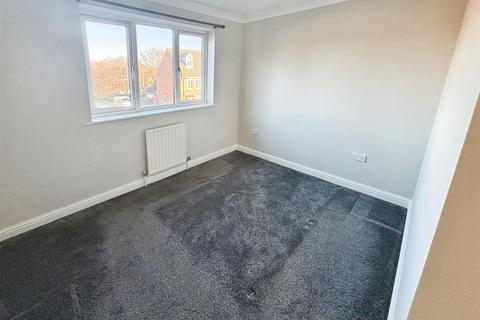 2 bedroom apartment to rent, Braeburn House, Bawtry Road DN4
