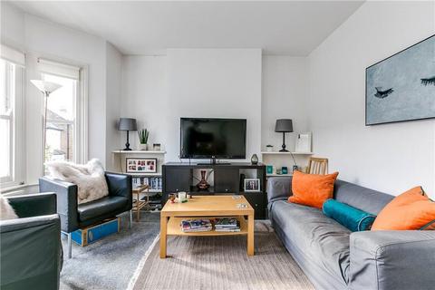 2 bedroom flat to rent, Patience Road, London SW11