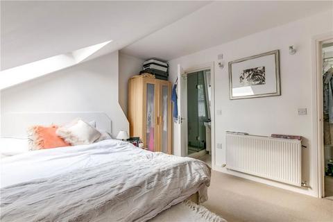 2 bedroom flat to rent, Patience Road, London SW11