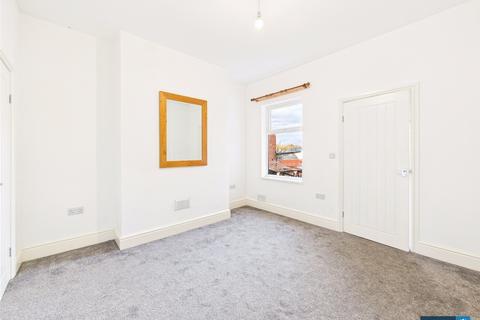 2 bedroom terraced house to rent, Bentley Road, Doncaster, South Yorkshire, DN5