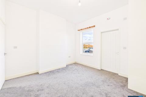 2 bedroom terraced house to rent, Bentley Road, Doncaster, South Yorkshire, DN5