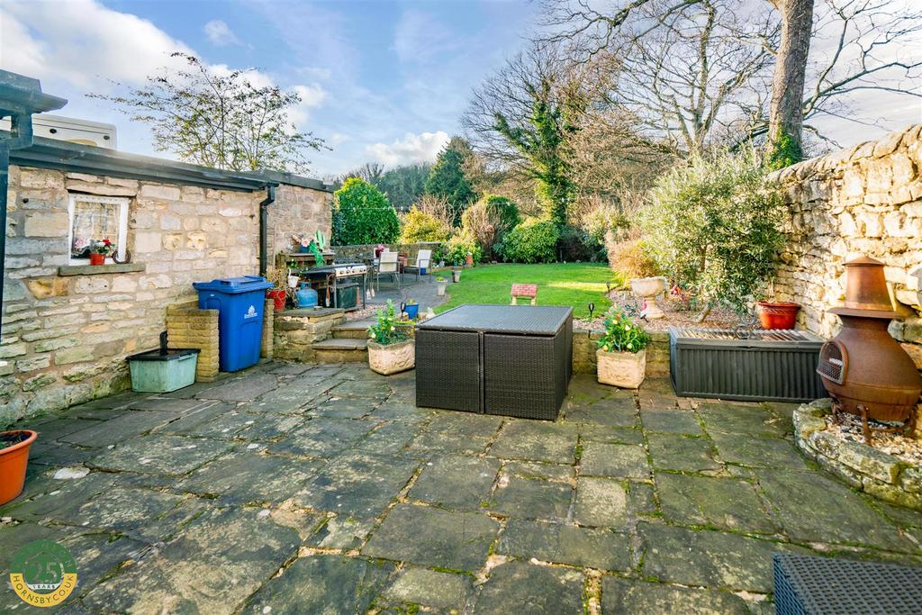 Rear Garden 1.jpg