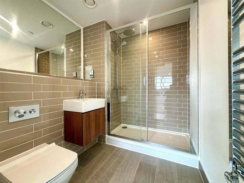 Ensuite.jpeg
