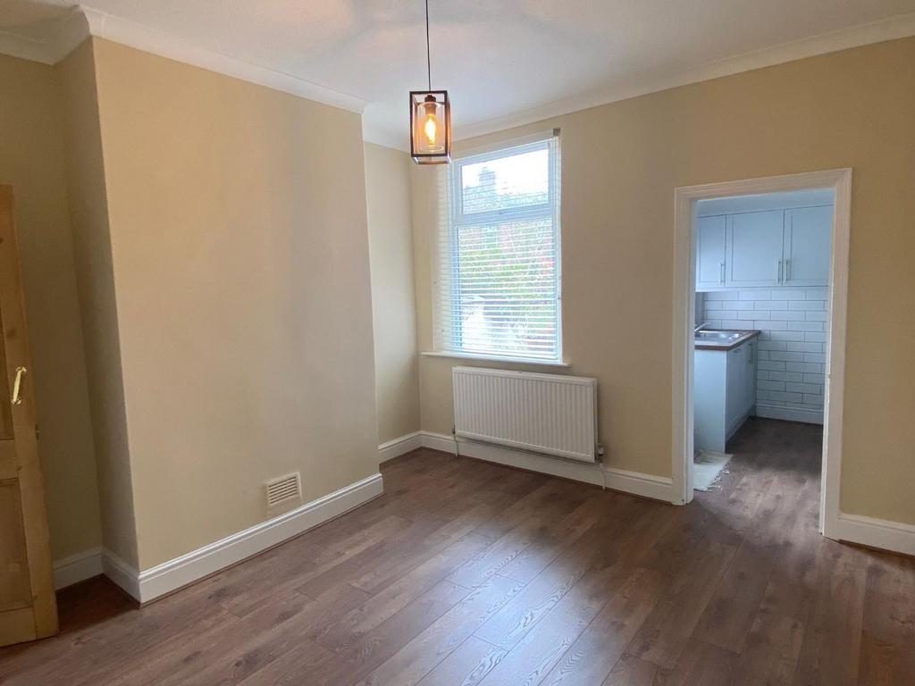 Dining room 1.jpg