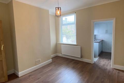 2 bedroom terraced house to rent, Chapel Street, Heaton Mersey, Stockport