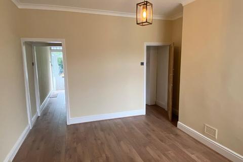 2 bedroom terraced house to rent, Chapel Street, Heaton Mersey, Stockport