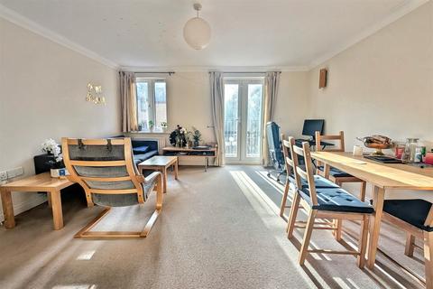 2 bedroom flat for sale, Banister Park