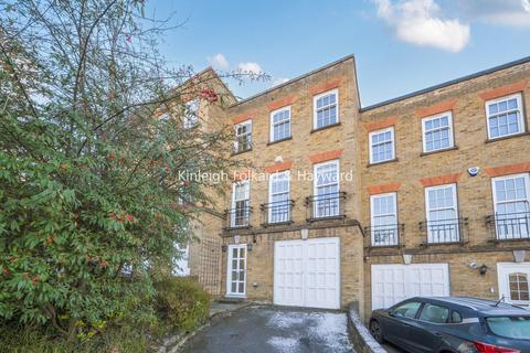 undefined, Woodclyffe Drive, Chislehurst, BR7