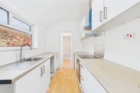 2 bedroom terraced house to rent, Essex Street, Middlesbrough TS1