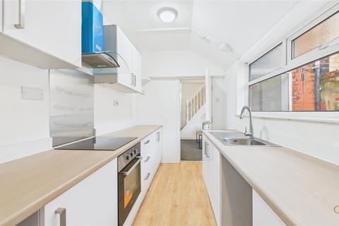 2 bedroom terraced house to rent, Essex Street, Middlesbrough TS1