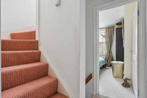 4 bedroom semi-detached house for sale, Richmond Road, Staines-upon-thames, TW18