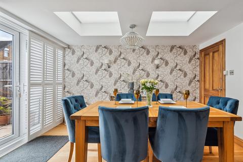 undefined, Richmond Road, Staines-upon-thames, TW18
