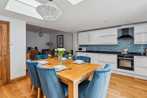 undefined, Richmond Road, Staines-upon-thames, TW18