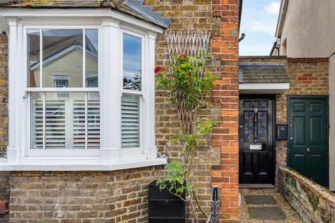 undefined, Richmond Road, Staines-upon-thames, TW18