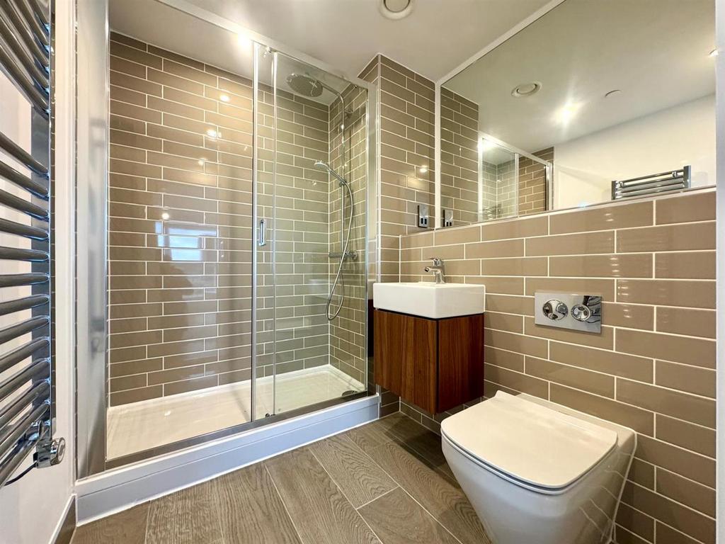 Ensuite.jpeg