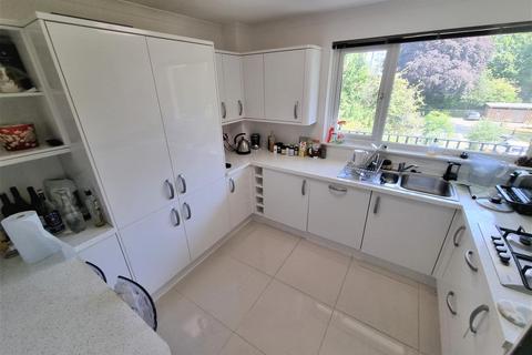 2 bedroom apartment to rent, The Avenue, Poole BH13